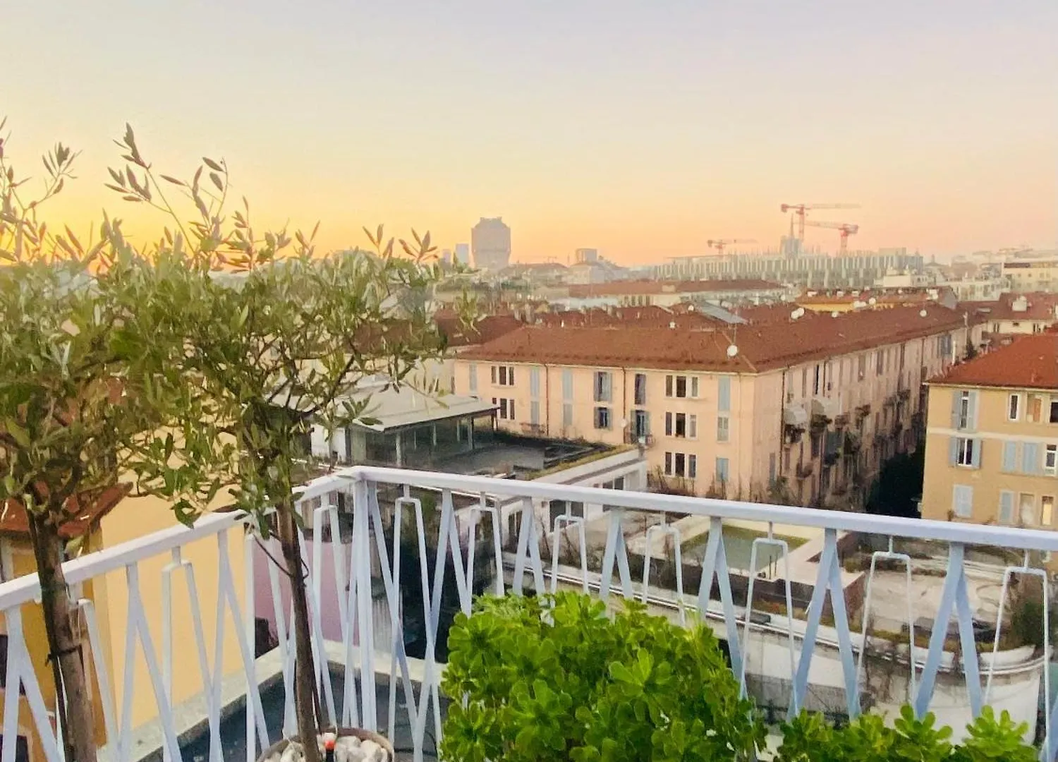 Charming Attico Vista Duomo Apartment Milan 0*,